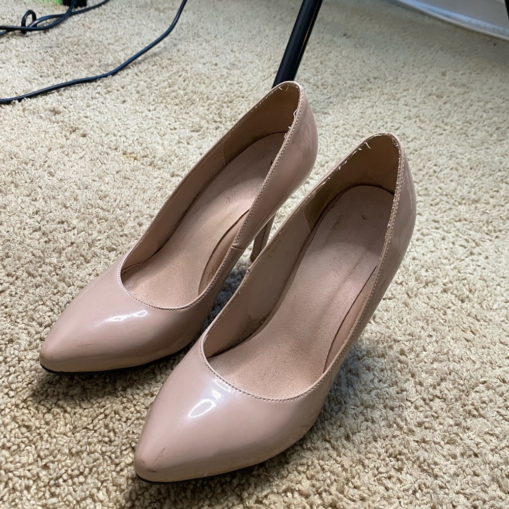 Shoes. Size 6